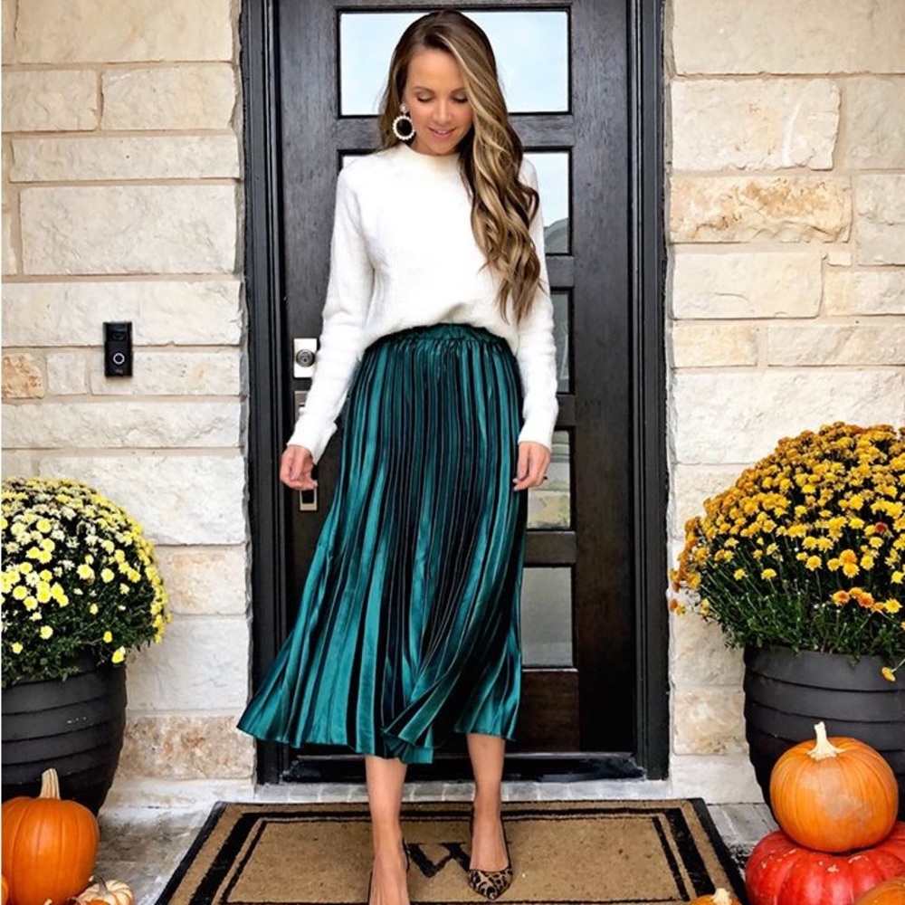 Blogger Favorite H&M Emerald Green Pleated Midi Skirt